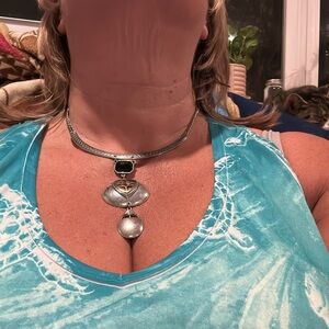 Onyx style fashion necklace and earrings